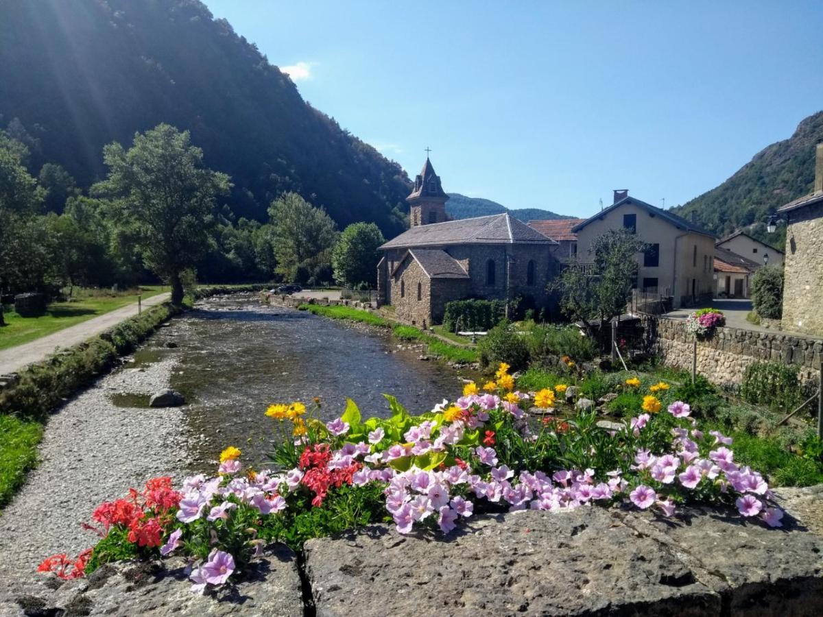 شقة Le Nopal Bleu Tarascon-sur-Ariège المظهر الخارجي الصورة