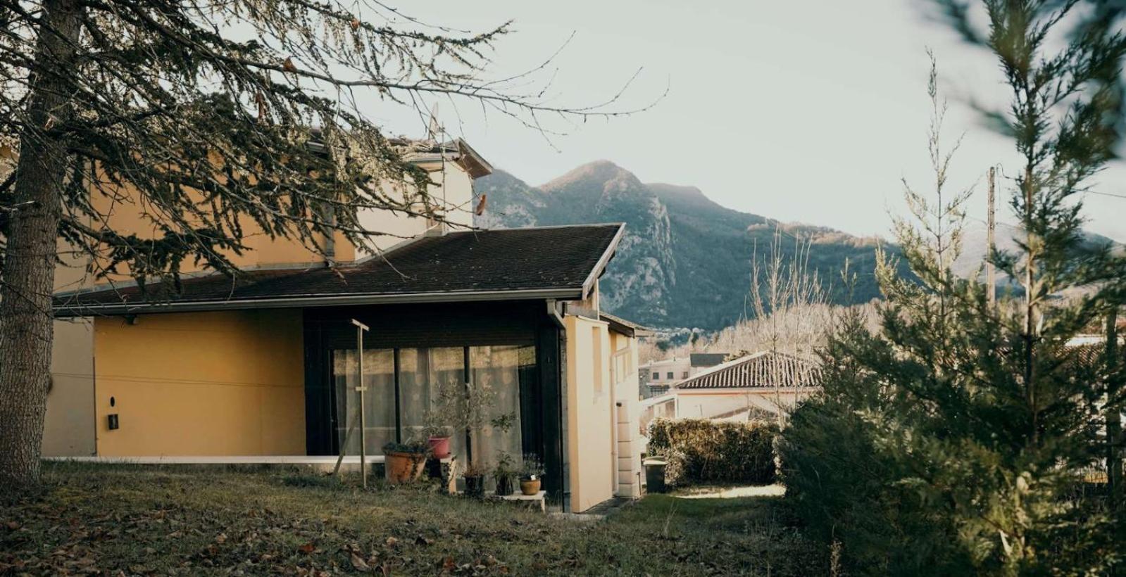 شقة Le Nopal Bleu Tarascon-sur-Ariège المظهر الخارجي الصورة