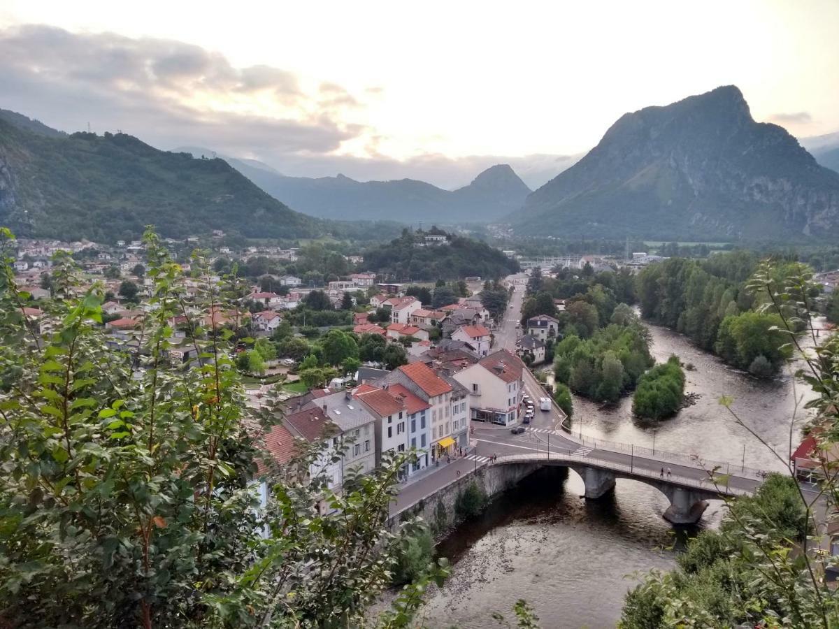 شقة Le Nopal Bleu Tarascon-sur-Ariège المظهر الخارجي الصورة